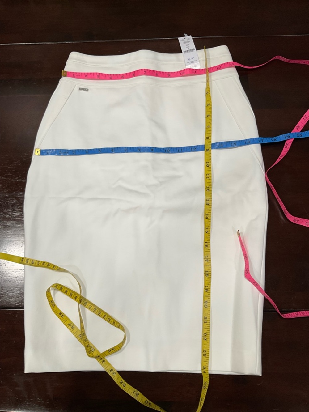 NWT WHITEHOUSE BLACK MARKET PERFECT FORM OFF WHITE PENCIL SKIRT - Picture 2 of 9
